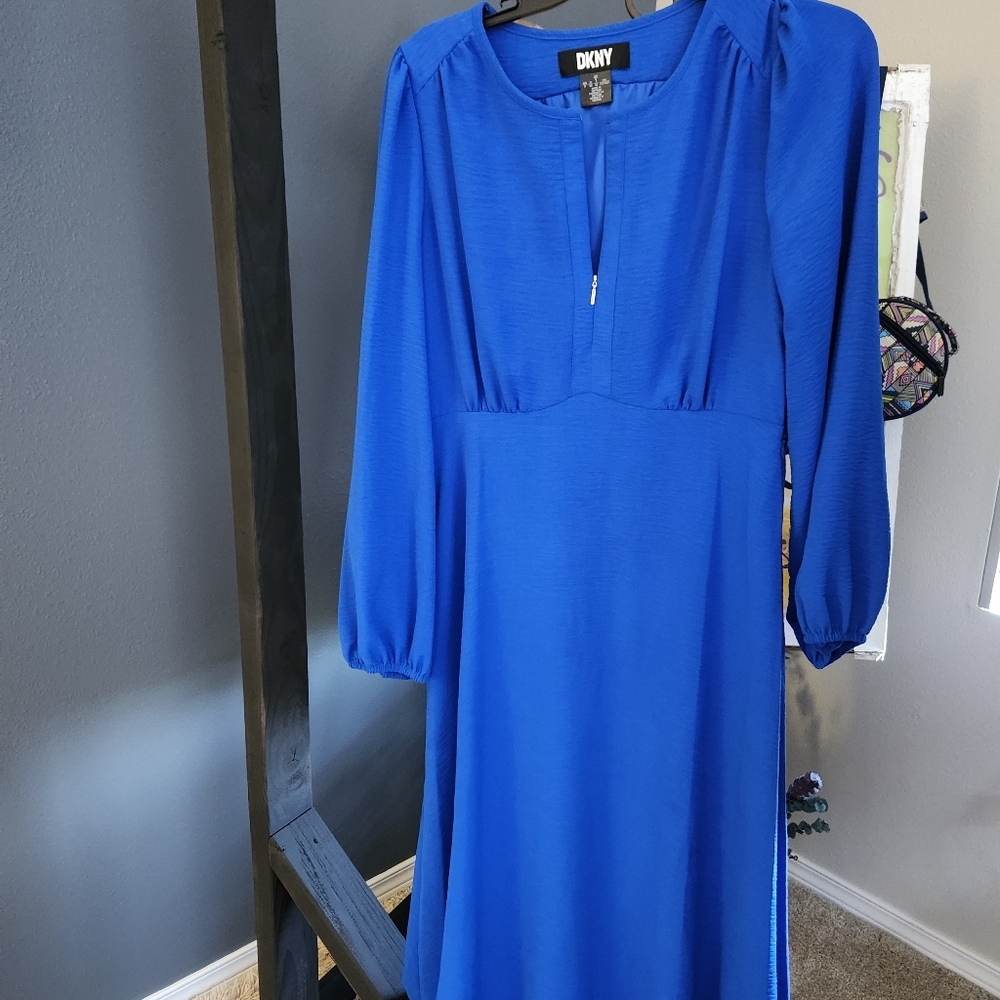 Dress - Picture 2 of 3